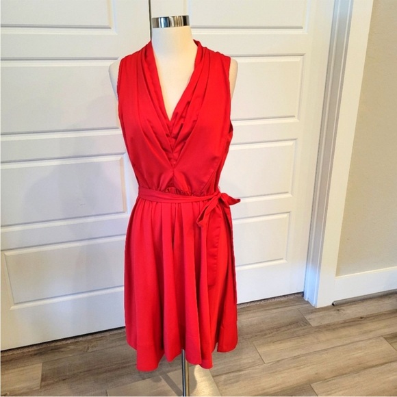 Eva Mendes New York & Co Dress Red Sleeveless v neck pleats size 4 elastic waist - Picture 2 of 16
